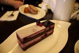 黑加侖蛋糕 黑加侖蛋糕