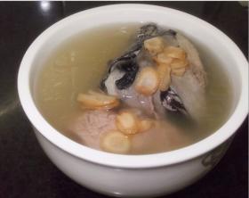 花旗參竹絲雞湯 花旗參竹絲雞湯