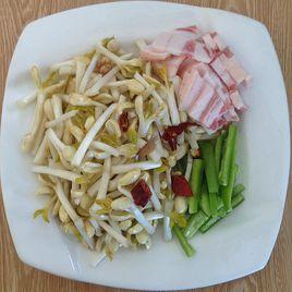 花生芽炒肉 花生芽炒肉