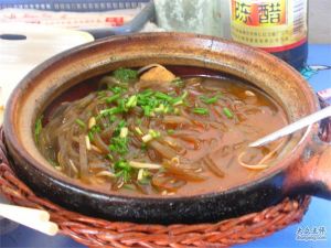 沙鍋酸辣腸粉 沙鍋酸辣腸粉