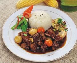 紅燒牛腩飯 紅燒牛腩飯