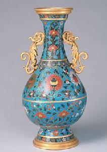 明景泰掐絲琺瑯纏枝蓮龍耳瓶