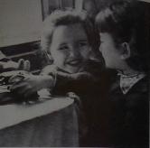 列車上中國女孩郭興萍與蘇聯女孩孫娜