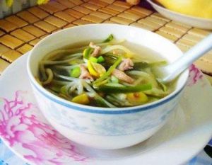 砂仁豆芽瘦肉湯 砂仁豆芽瘦肉湯