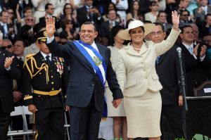 波爾菲里奧&middot;洛沃