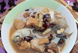 鯽魚排骨湯 鯽魚排骨湯