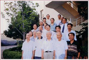 1999年7月25日，舉辦“紀實文學研討會”