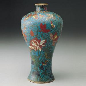 明景泰款掐絲琺瑯花卉梅瓶