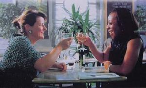 秘密與謊言[英國、法國1996年邁克&middot;李執導電影]