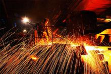 鋼花伴我煉鋼忙