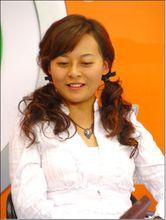 Vivibear 青春暢銷書女作家