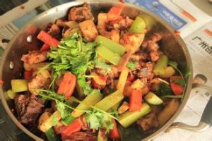 香辣排骨燉蓮藕