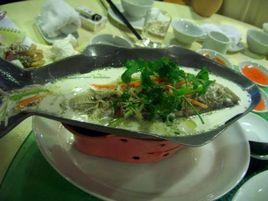 牛奶煮弓魚 牛奶煮弓魚