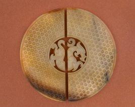 玉鏤雕螭老合璧 玉鏤雕螭老合璧