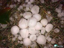 巨大冰球 巨大冰球