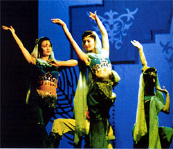 新疆軍區政治部文工團 演出活動