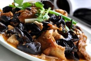 黑木耳燴魚塊 黑木耳燴魚塊