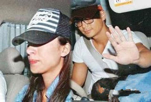 楊怡車震門 楊怡車震門