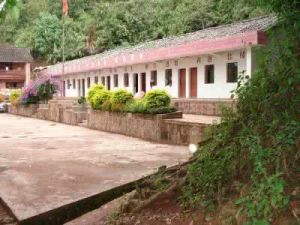 洛馬河村 洛馬河村