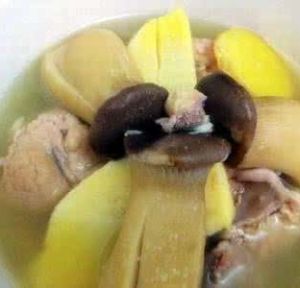 豬骨湯芋頭南瓜芥菜 豬骨湯芋頭南瓜芥菜