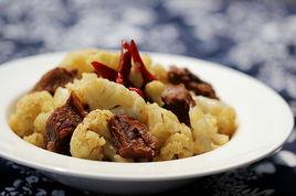 牛肉燒花菜 牛肉燒花菜