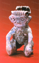 商中期踞座人像 商中期踞座人像