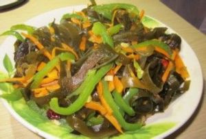 胡蘿蔔青椒炒海帶 胡蘿蔔青椒炒海帶