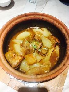 百合乾蘿蔔煲牛腩 百合乾蘿蔔煲牛腩