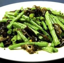 黑木耳拌豆角 黑木耳拌豆角