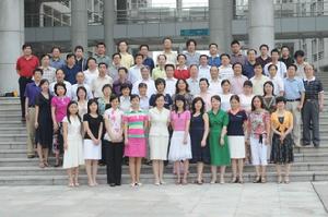 經濟學院老師合影