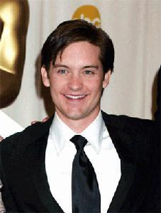 托比&middot;馬奎爾。