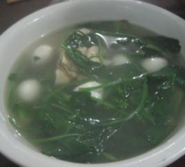 鵪鶉蛋菠菜湯 鵪鶉蛋菠菜湯