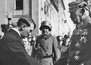 當選德國總理的希特勒拜見總統興登堡