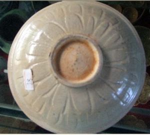 南宋青瓷刻劃花碗