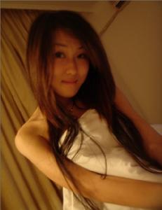 網路上瘋傳的“混帳門”少婦照片