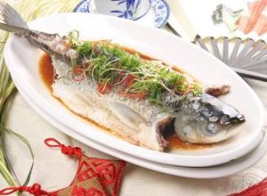 白斬鯉魚 白斬鯉魚