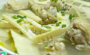 筍雞湯 筍雞湯