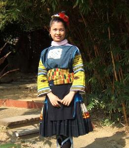 南丹中堡苗族女子