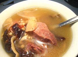 茅根雪梨豬肺湯 茅根雪梨豬肺湯