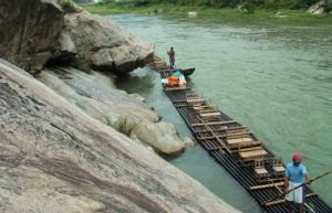 白馬潭天險河漂流 白馬潭天險河漂流