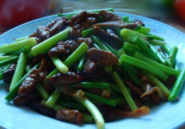 蒜苔炒蠶蛹 蒜苔炒蠶蛹