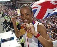 凱麗·霍爾姆斯