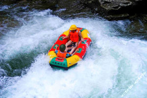 川龍峽漂流 川龍峽漂流