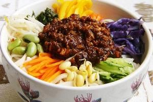 老北京炸醬麵 老北京炸醬麵