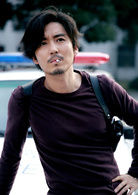 周巡   演員 王龍正