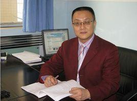 陳彤[新疆師範大學法學院院長、黨總支副書記]