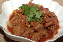柱侯牛腩燜蘿蔔 柱侯牛腩燜蘿蔔