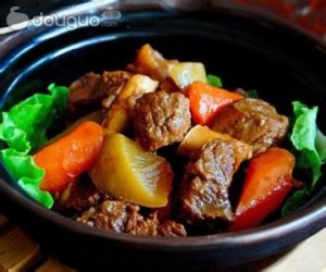 黃燜土豆牛肉 黃燜土豆牛肉