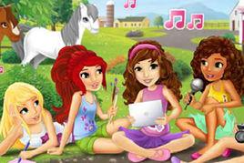 樂高姐妹餵馬 樂高姐妹餵馬