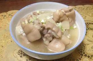 蘿蔔豬蹄湯 蘿蔔豬蹄湯
